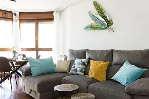 MyHouseSpain - Playa de poniente, con vistas al mar y parking gratuito