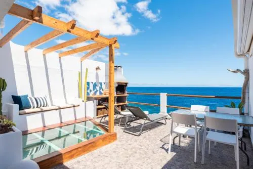Luminous loft apartment next to the Atlantic Ocean