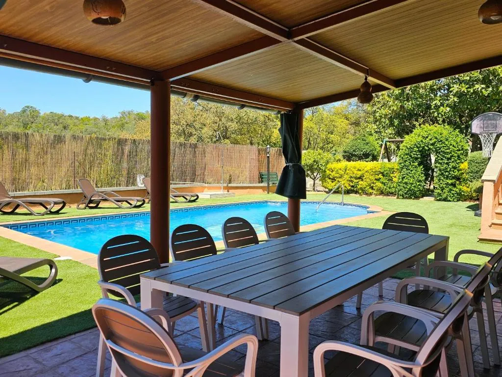 Imagen 3 de VILLA ARBUCIES with private pool