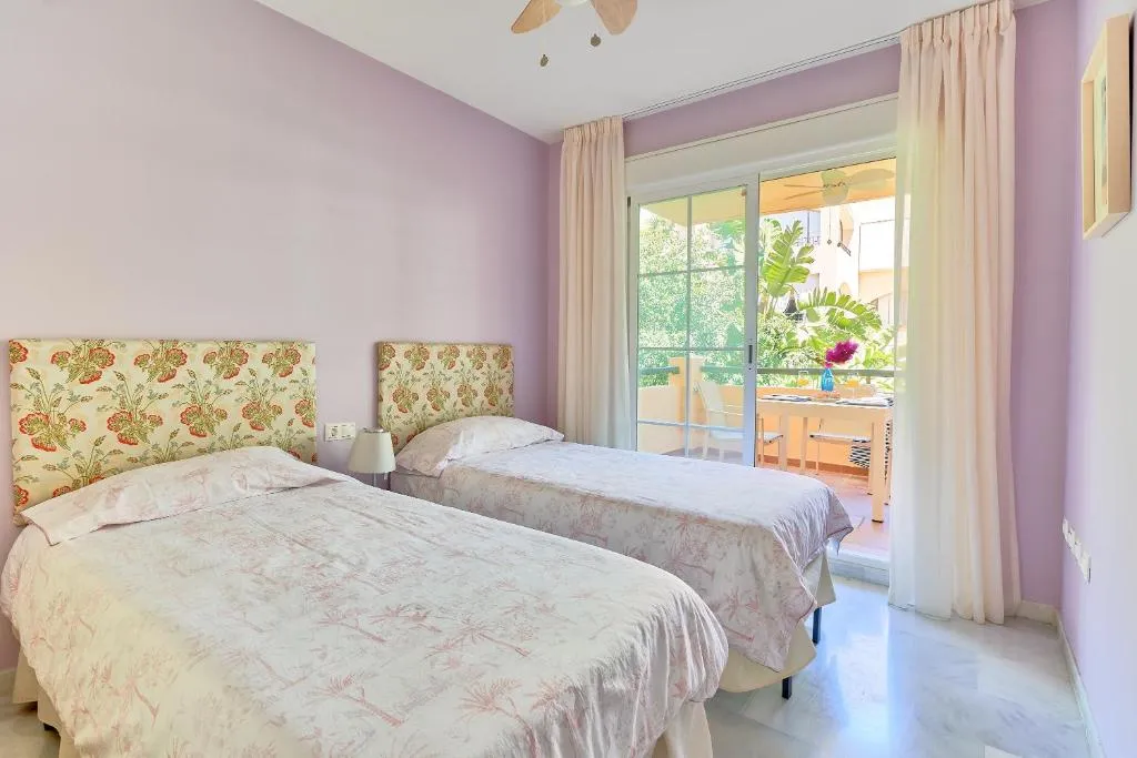 Imagen 5 de Beach & Golf Design Apartment Marbella