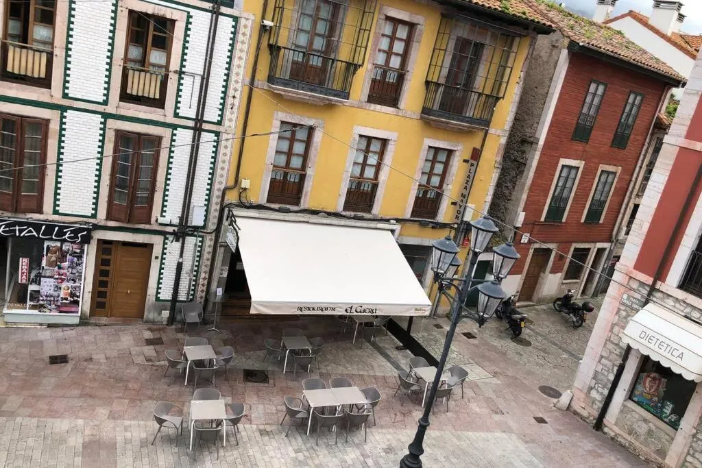 Imagen 4 de ApartamentosArturo Llanes LaPlaza Atico céntrico