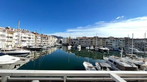 Apartamento B Frente al Canal con Terraza