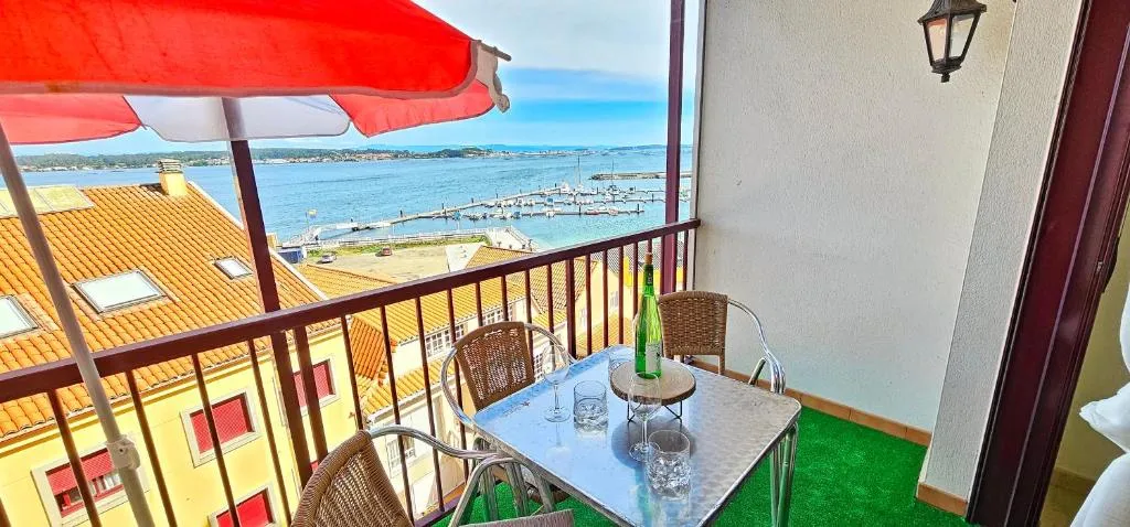 Imagen 1 de Beach View Balcony - Gem in Boiro