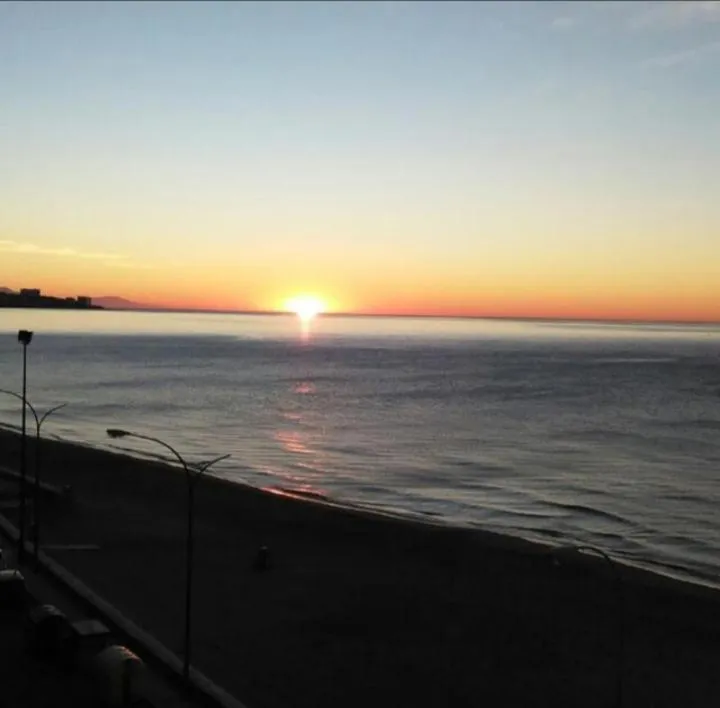 Imagen 2 de Fuengirola Primera Línea de Playa