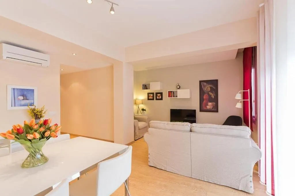 Imagen 4 de Cómodo apartamento en Les Corts