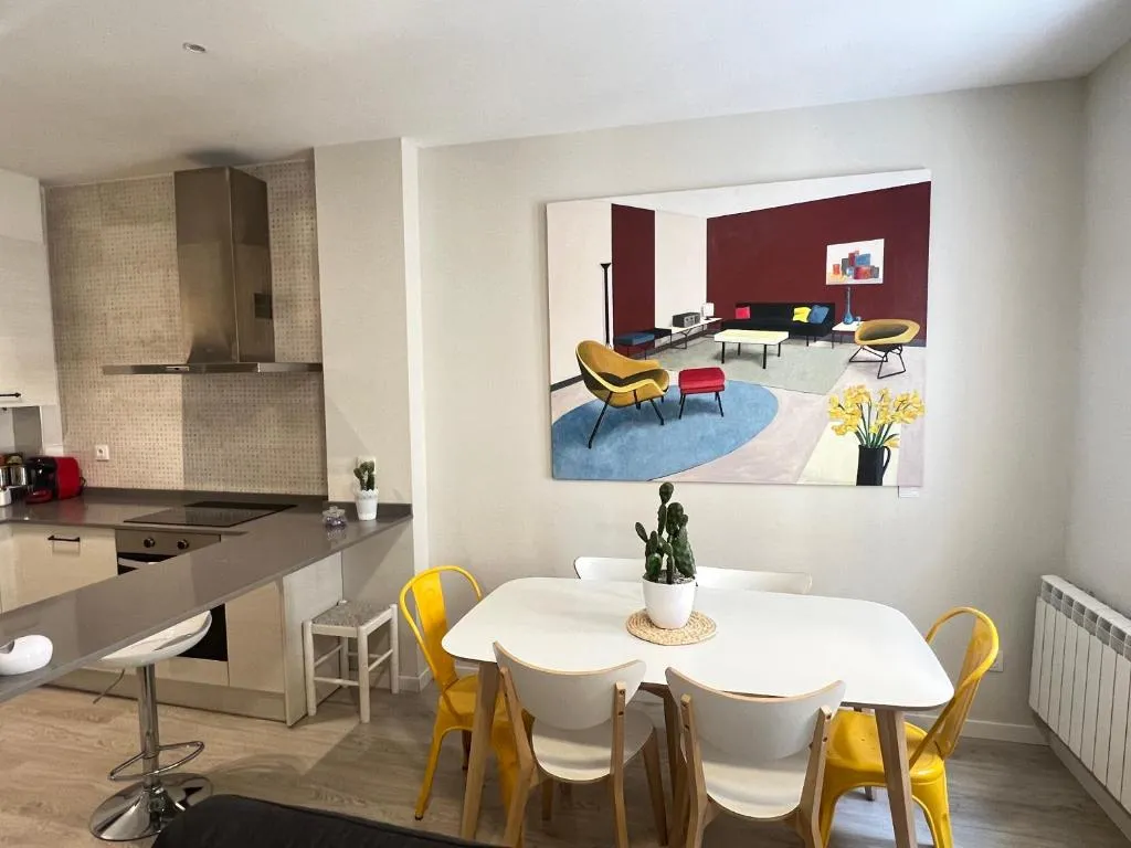 Imagen 6 de EL RINCON DE LA MERCED junto Laurel Aire acondicionado By Apartamentos Logroño org