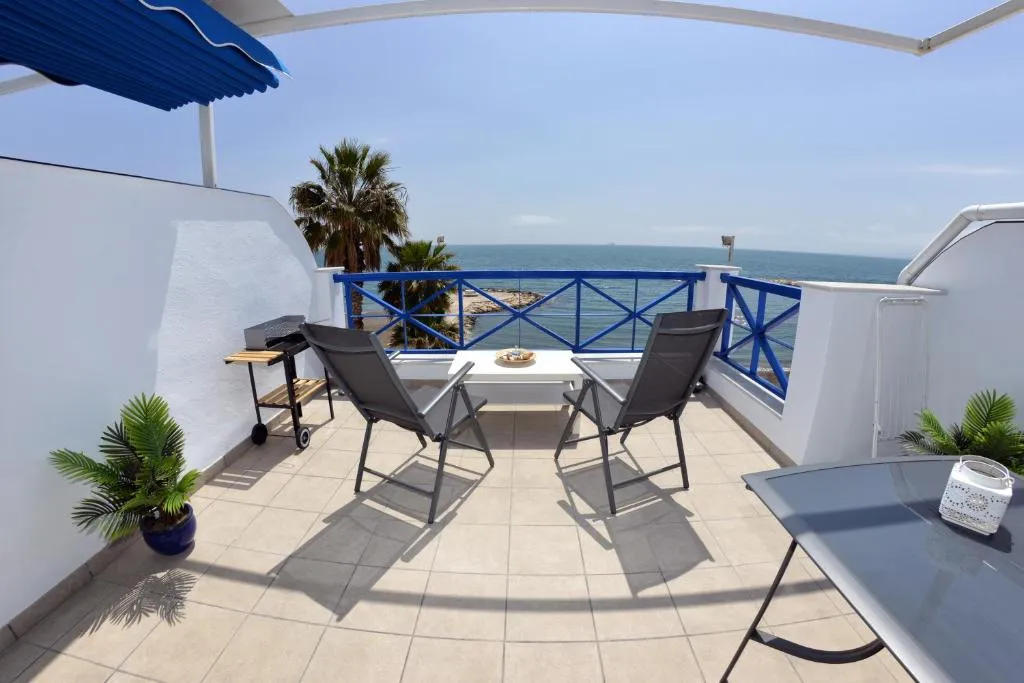 Imagen 4 de WonderStays Apartamentos La Perla Azul