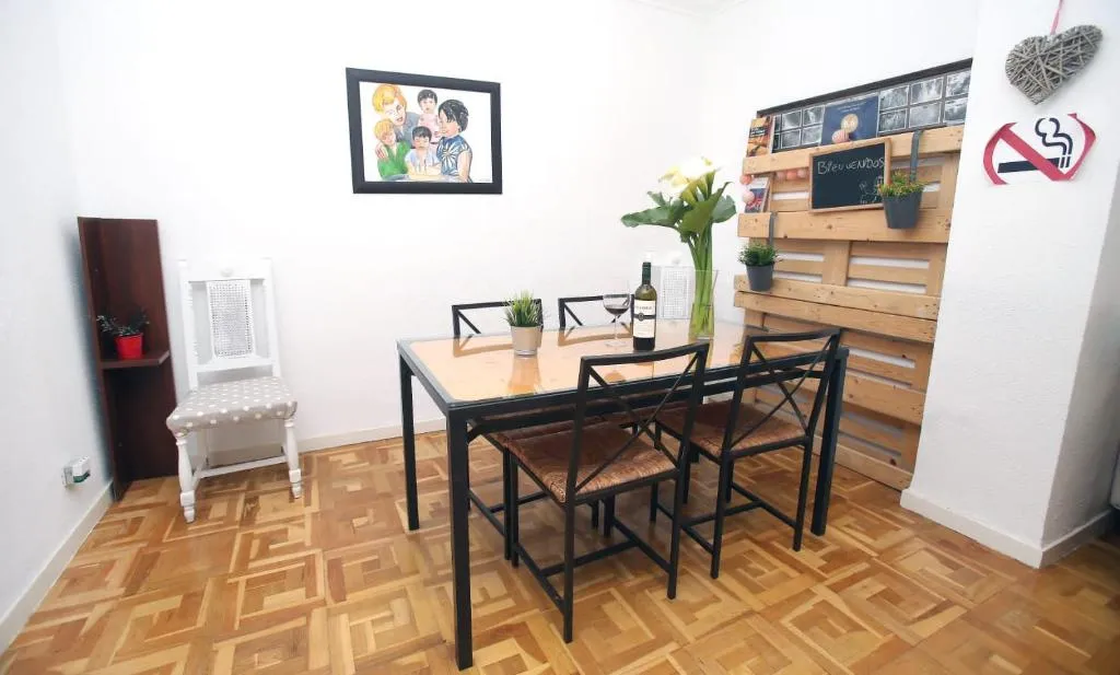 Imagen 2 de "El rincon del pintor"Enorme piso a junto a Laurel By Apartamentos Logroño org