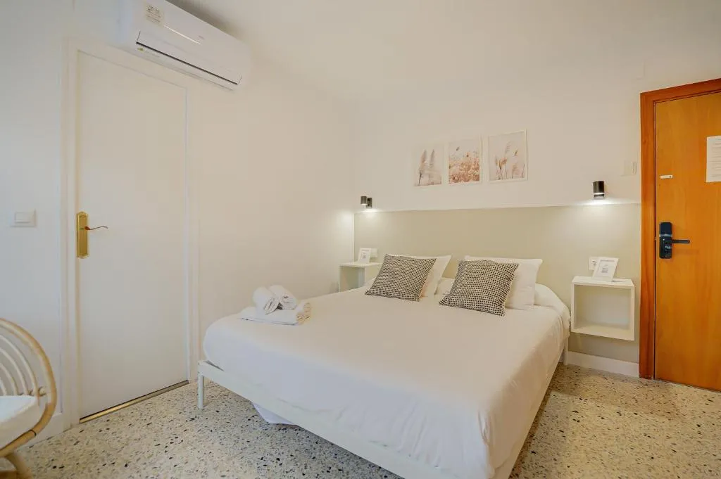 Imagen de HOSTAL y APARTAMENTO MOLÍ DE MAR