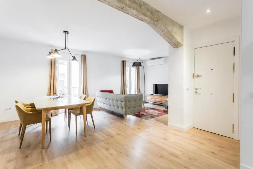 Imagen de Modern & Chic 2BR/2BA apartment in trendy Chueca