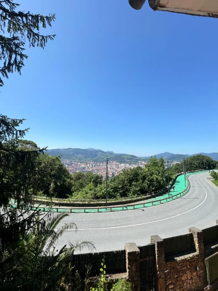 Imagen 3 de HABITACION CON HERMOSAS VISTAS A BILBAO
