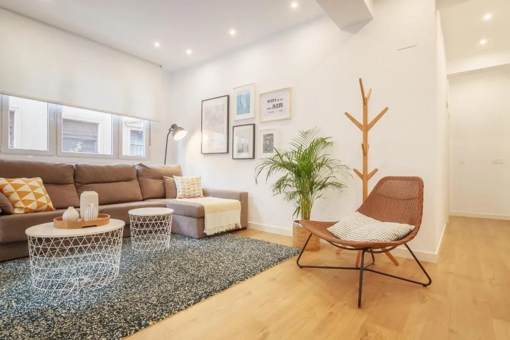 Imagen 1 de MODERN LOVELY HOUSE GUGGENHEIM