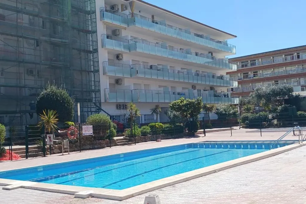 Imagen 6 de Alegre apto con piscina, a 300m de la playa.