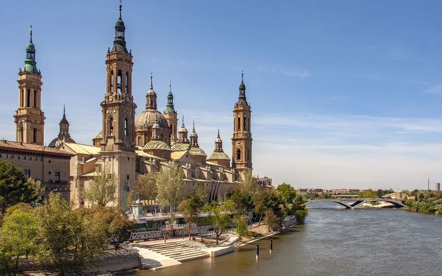 Viajar con perros a Zaragoza