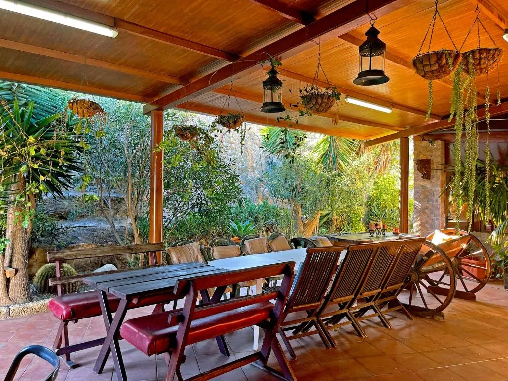 Imagen 3 de Exquisite rural house with garden, pool and sea views