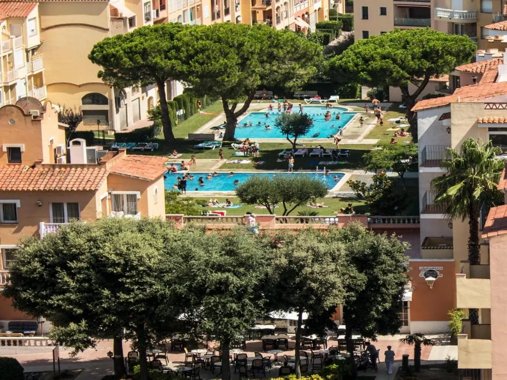 Imagen 5 de Holiday apartment with swimming pool