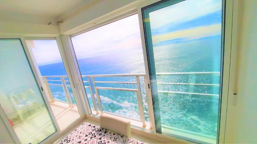 Imagen 6 de Fantastico apartamento Faro de cullera a primera linea mar abierto playa de los olivos