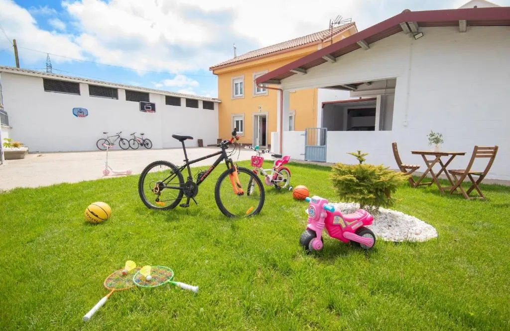 Imagen 2 de AG Casa Belenda con jardín 11pax Santiago a 40km
