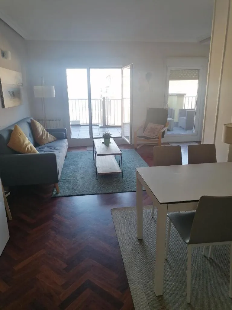 Imagen 2 de Attic+views+terrace+parking