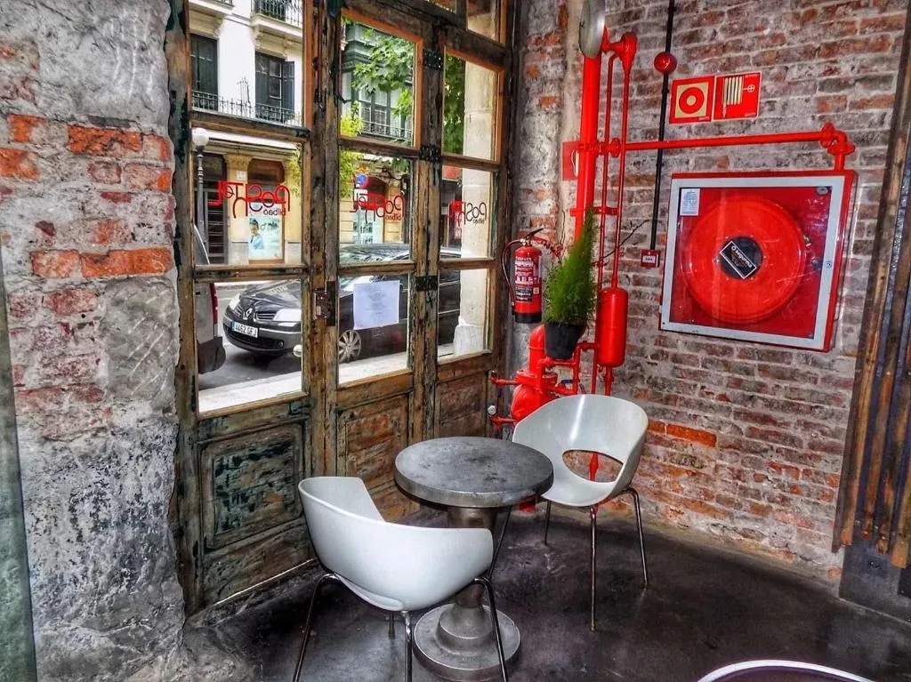 Imagen 2 de Poshtel Bilbao - Premium Hostel