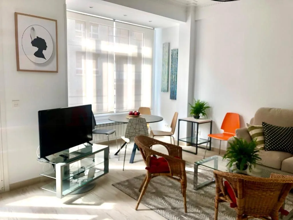 Imagen 7 de FOODIES LOCATION. SURF. NETFLIX . 3 BDR