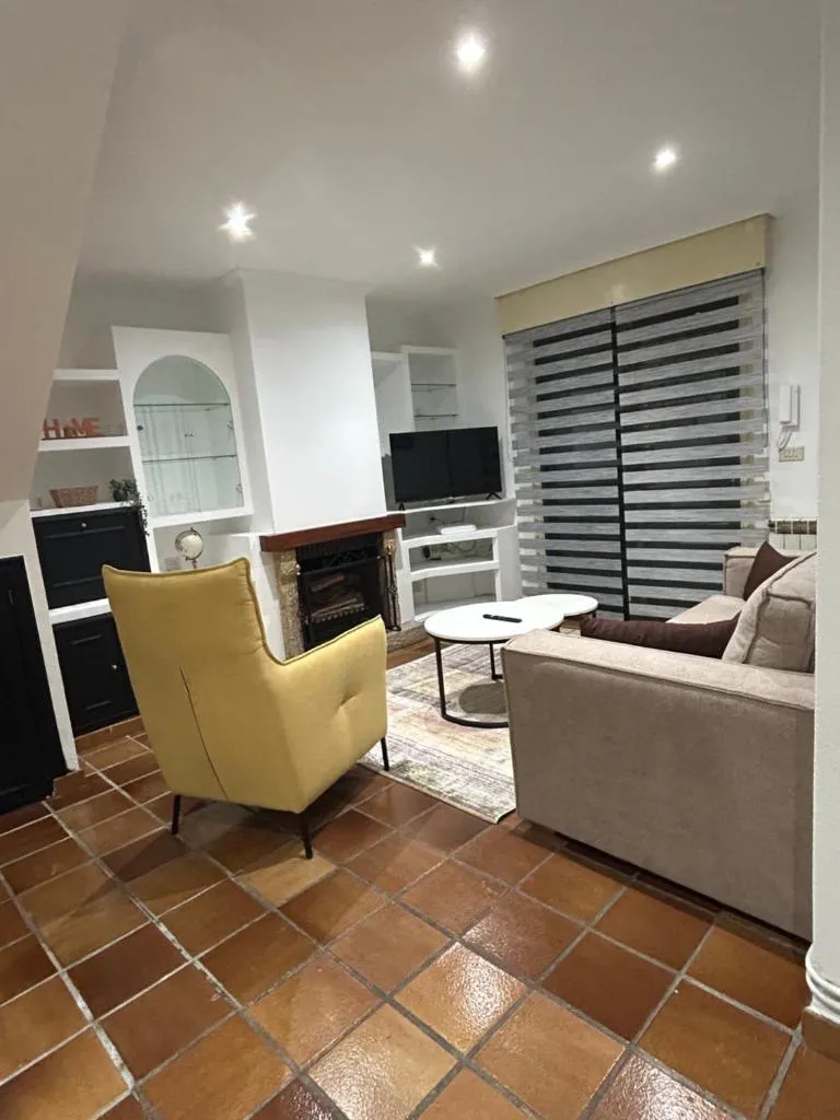 Imagen 4 de Casa Robleda, Piscina privada y Jacuzzi