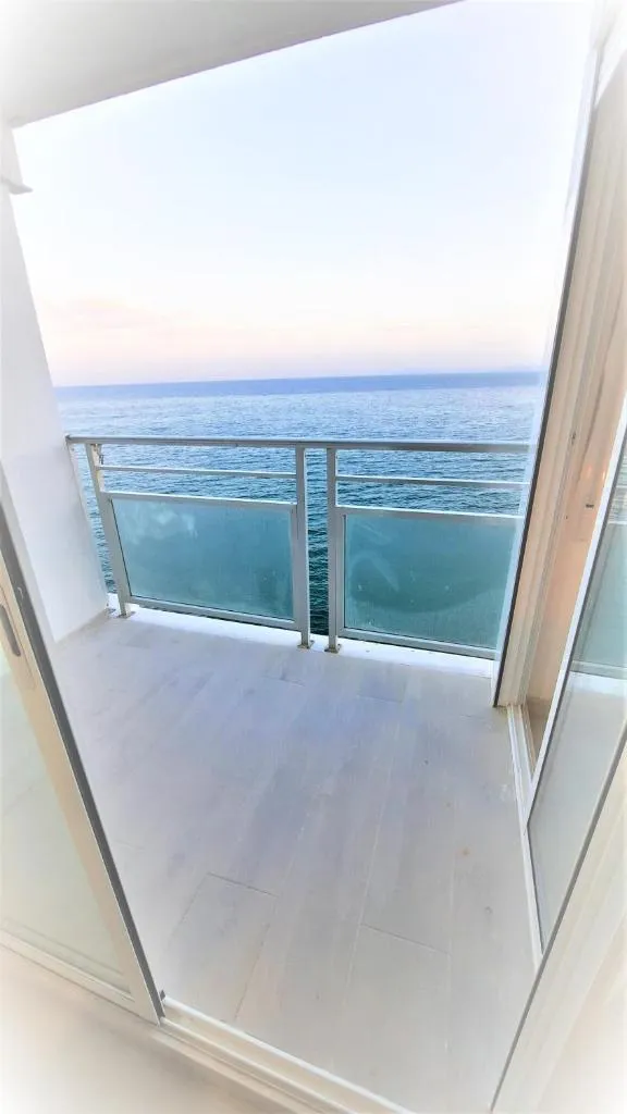 Imagen 7 de Fantastico apartamento Faro de cullera a primera linea mar abierto playa de los olivos