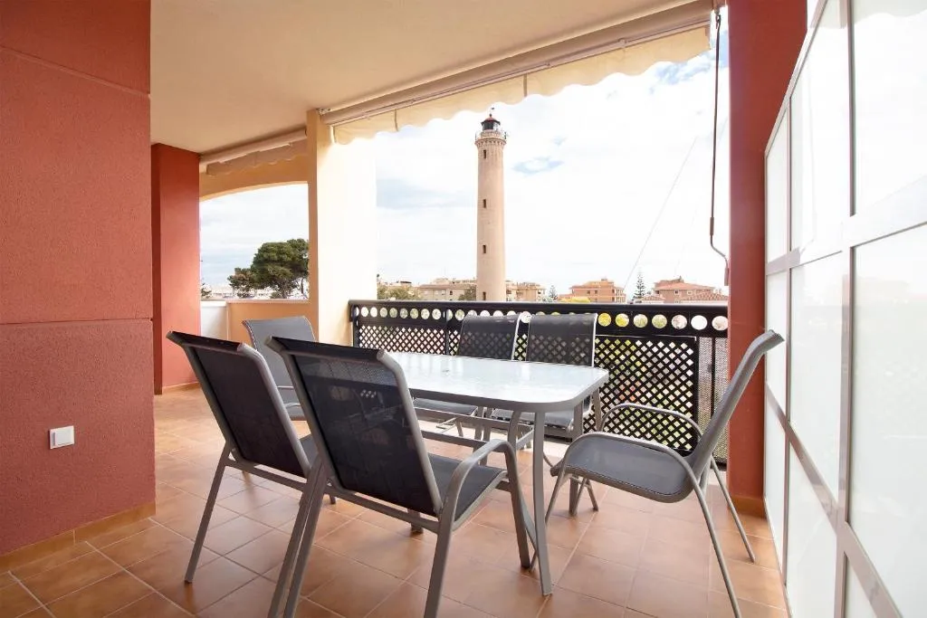 Imagen de Global Properties, Apartamento con terraza y piscina en la playa de Canet