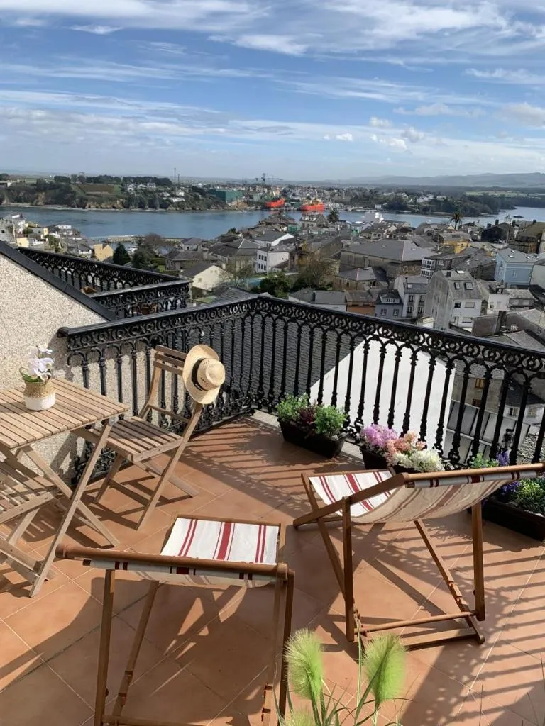 Imagen de MODERNO PISO CON LA MEJOR TERRAZA DE RIBADEO Y VISTAS MARAVILLOSAS