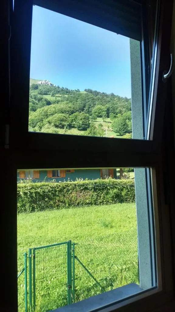 Imagen 8 de Apto. de Montaña La Campa en Felechosa (Aller)