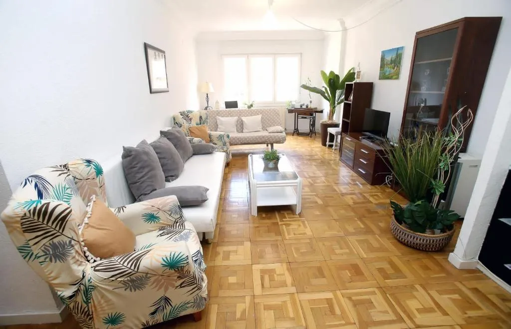 Imagen 3 de "El rincon del pintor"Enorme piso a junto a Laurel By Apartamentos Logroño org