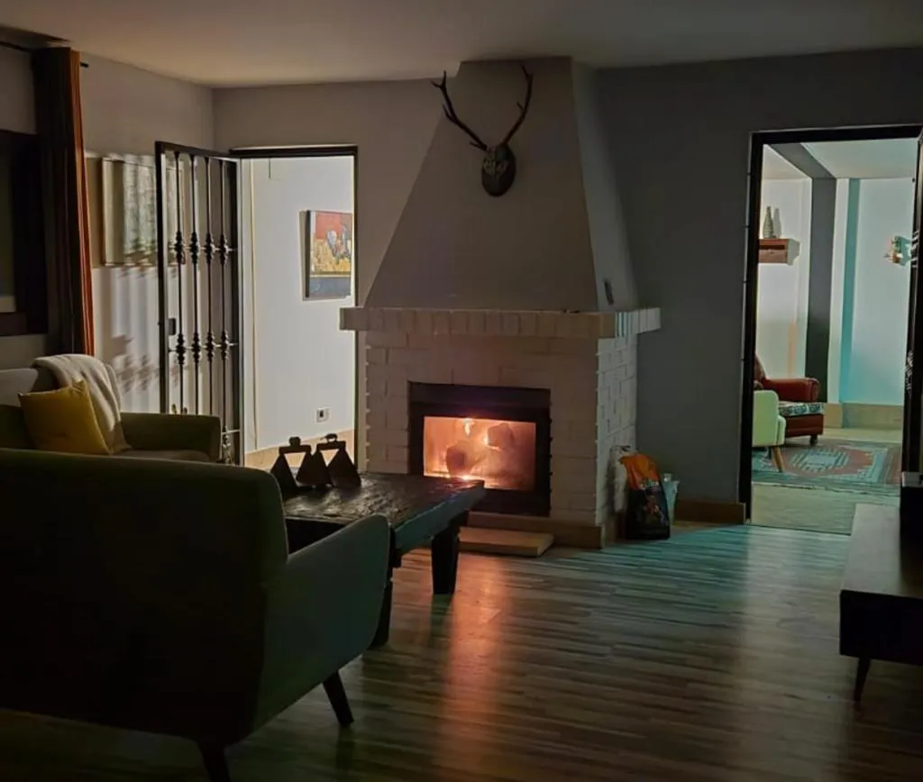 Imagen 2 de HEARTS & PONIES Apartamentos con piscinas privadas cerca de la Warner
