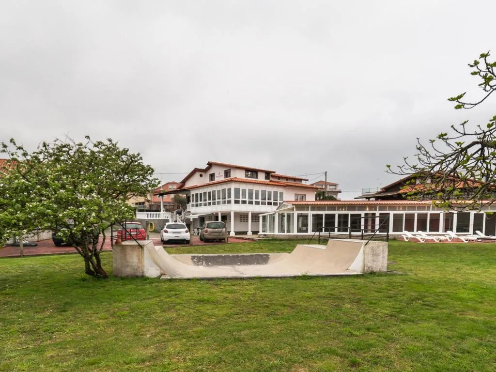 Imagen de Chalet Areo do rio - playa de razo