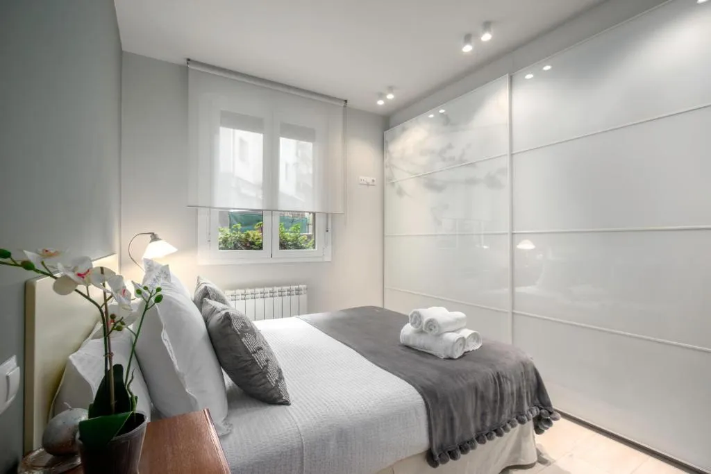 Imagen 2 de Ondarreta Beach Apartment con parking free y Aire acondicionado