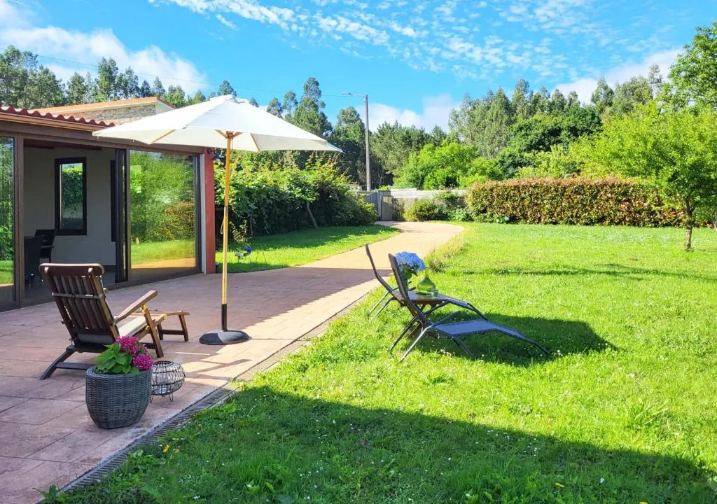 Imagen 4 de AG Casa Bértoa con jardín y comedor exterior x7