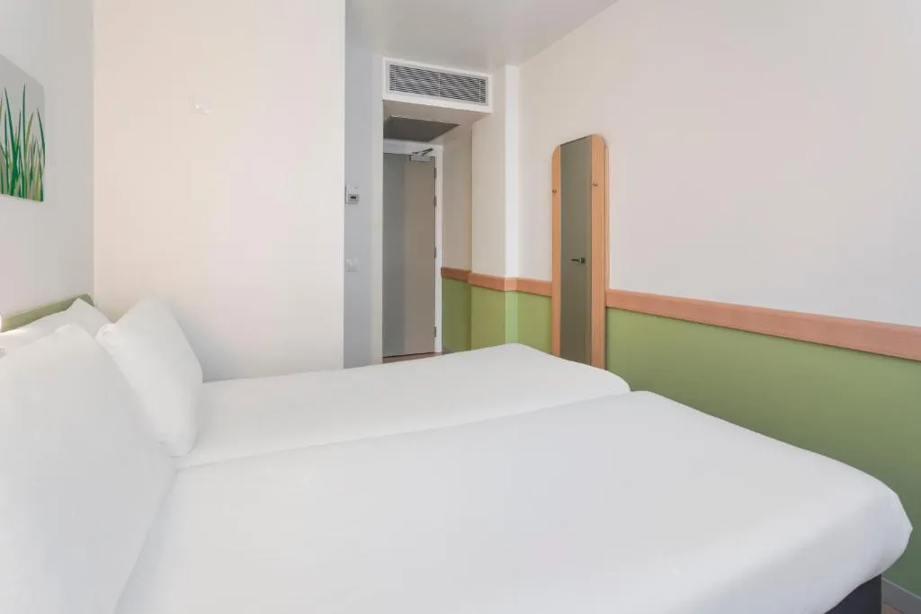 Imagen 2 de B&B HOTEL Zaragoza Plaza Mozart