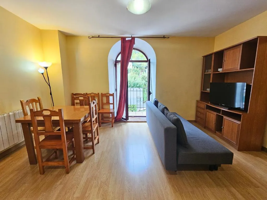 Imagen 2 de Apartamentos Canfranc 3000