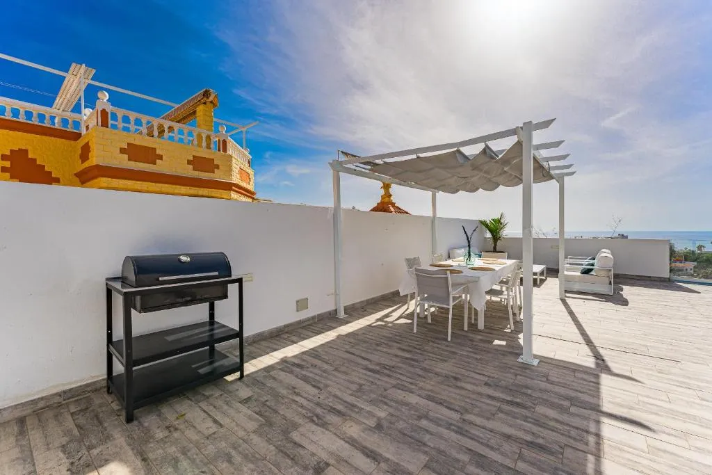 Imagen 3 de Fabulous contemporary 5 bedroom villa with private heated pool, sleeps max 13