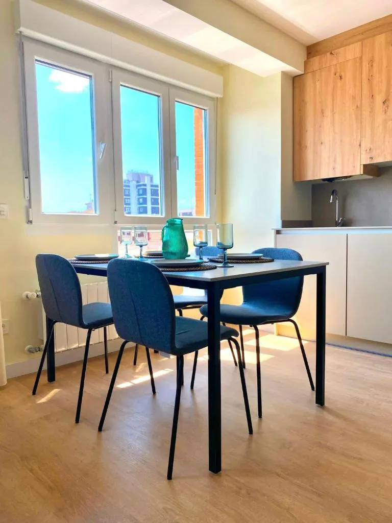 Imagen 5 de SUITE PLAYA GIJON CENTRO, apartamento nuevo, 5 huéspedes VUT-3622-AS