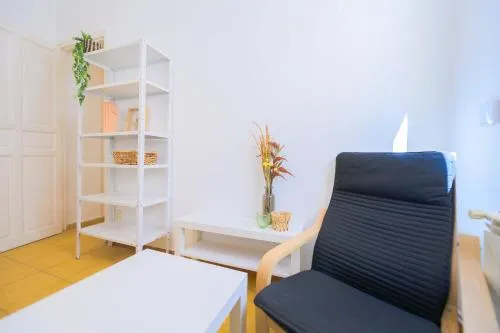 For You Rentals Encantadora vivienda TEMPORAL de 3 habitaciones en Madrid AME49
