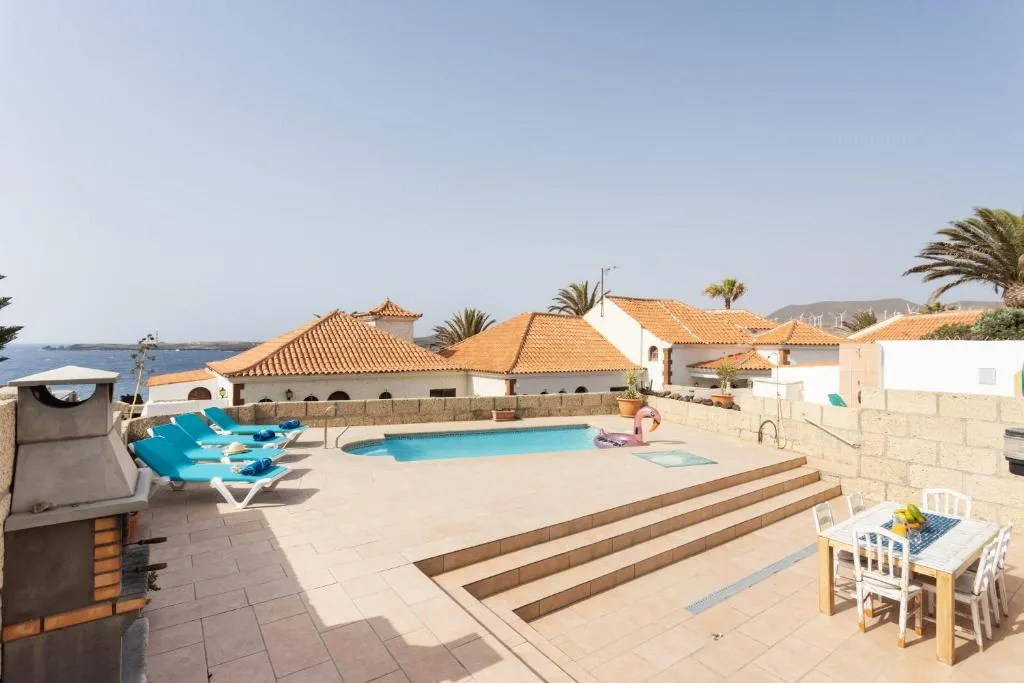 Imagen de Casa Higo - Private pool - Ocean View - BBQ - Terrace - Free Wifi - Child & Pet-Friendly - 3 bedrooms - 6 people