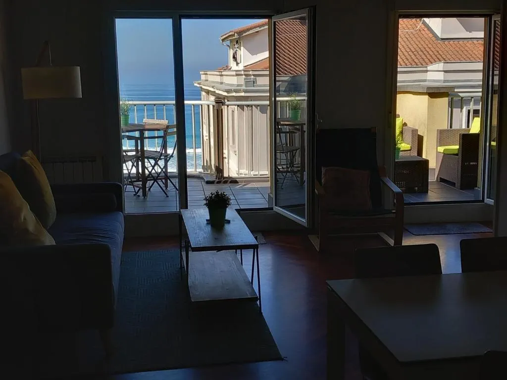 Imagen de Attic+views+terrace+parking