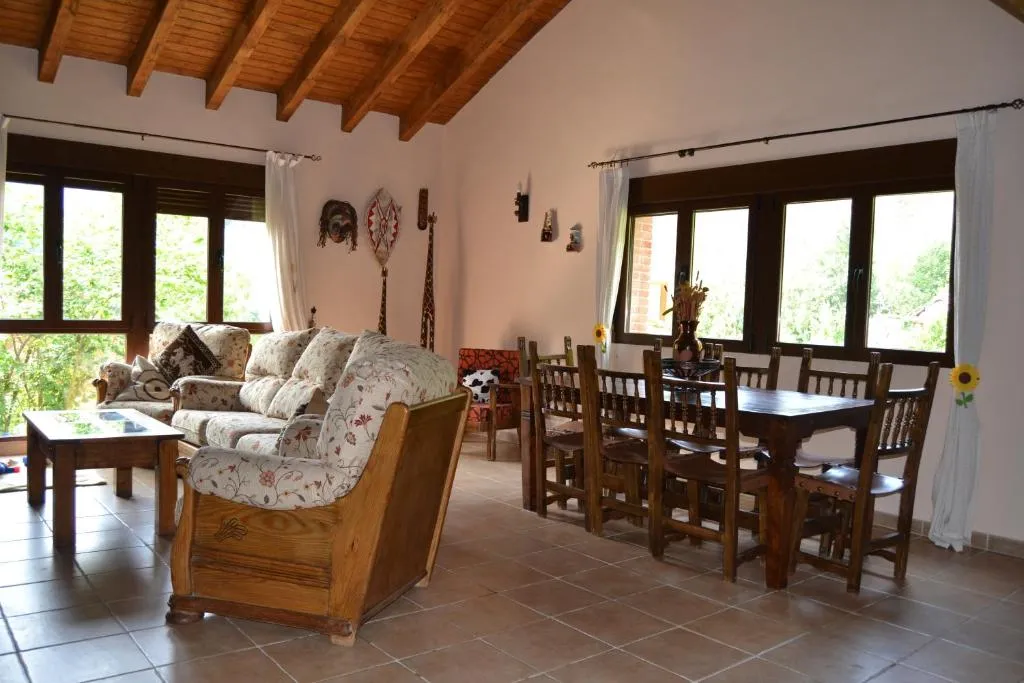 Imagen 2 de Casa Trasgu de Tornín-Cangas de Onís- Enjoy life in Asturias
