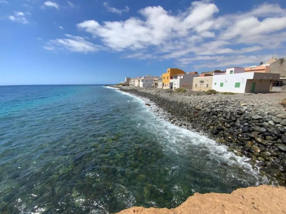 Imagen 7 de Apartamento Eros, un balcón frente al mar.