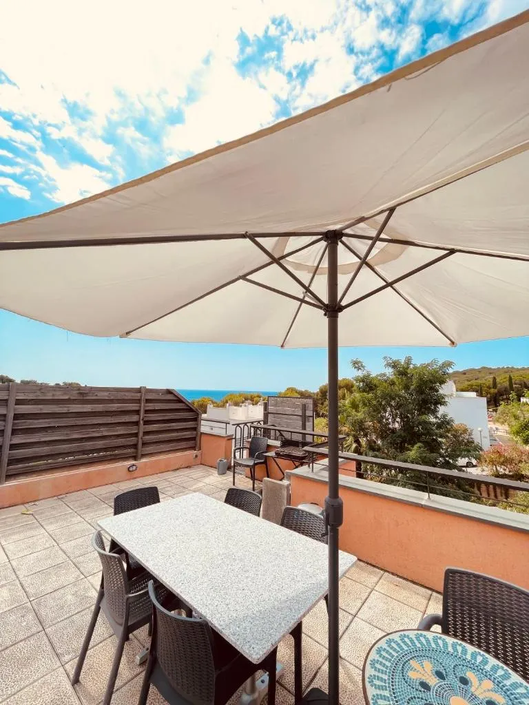 Imagen 2 de Sunny apartment Sa Boadella big solarium sea view
