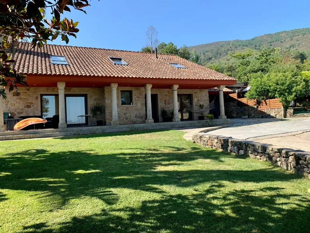 Imagen 2 de VILLA RAICES. Agradable casa con piscina