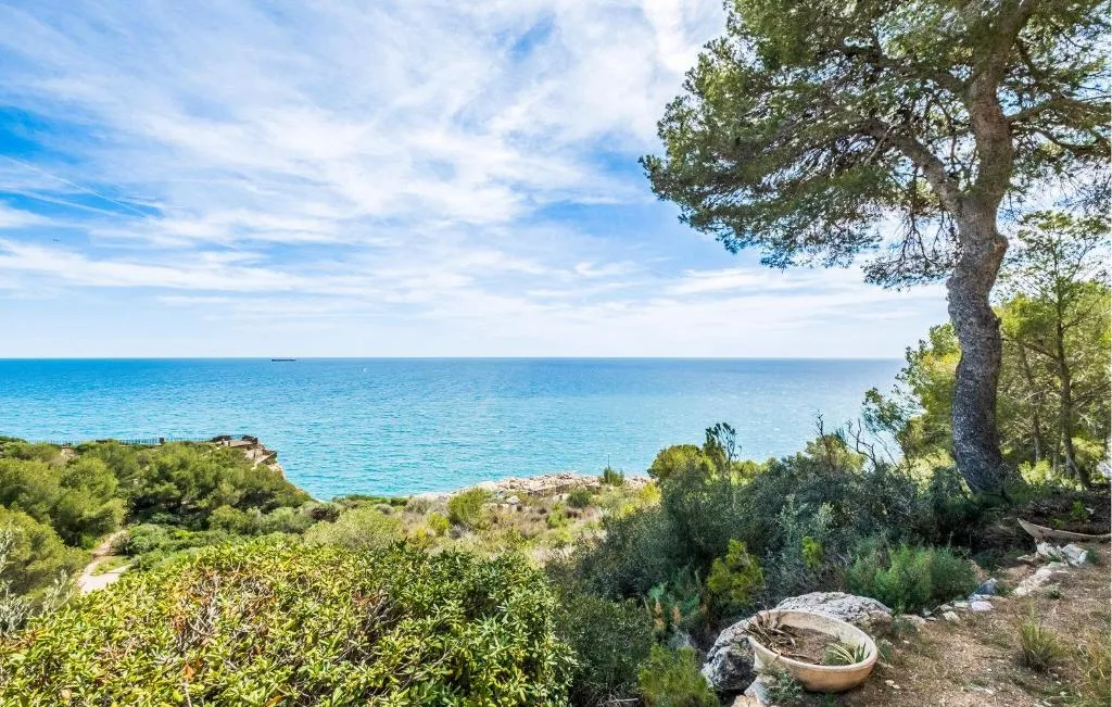 Imagen de Cozy Apartment In Salou With House Sea View