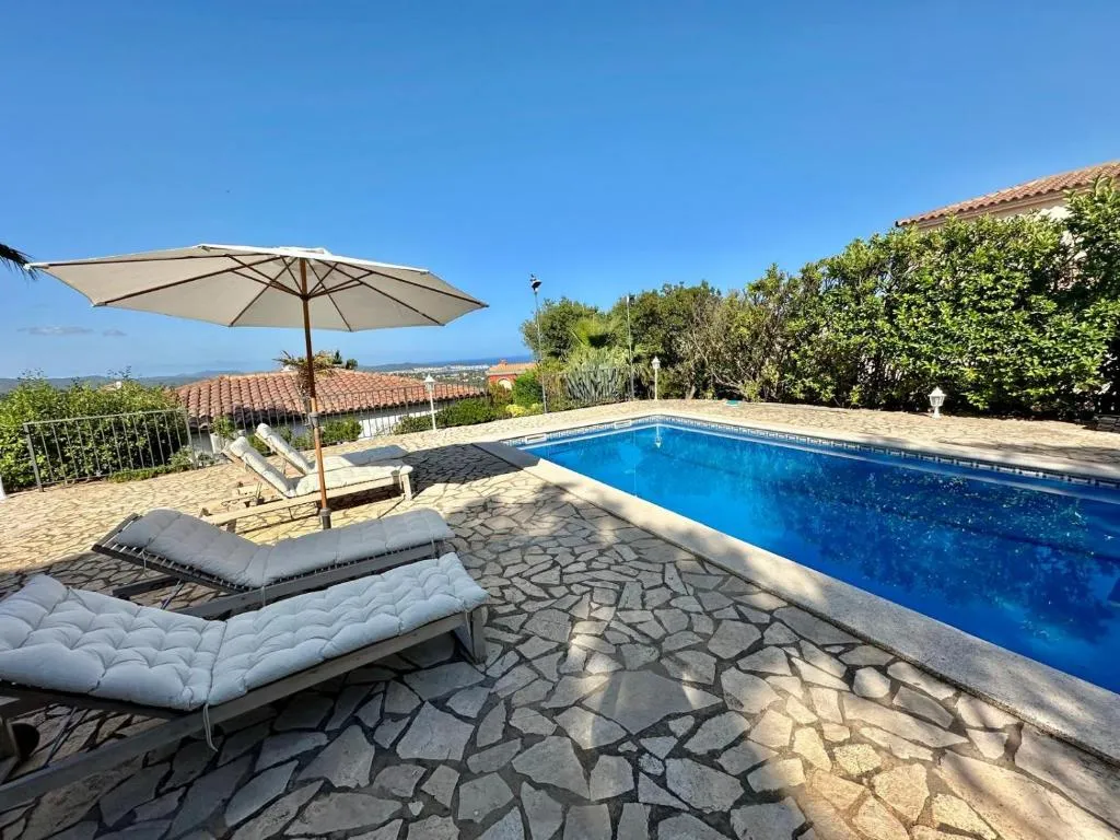 Imagen 2 de Villa Carrera