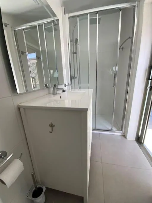 Imagen 8 de Apartamento Eros, un balcón frente al mar.