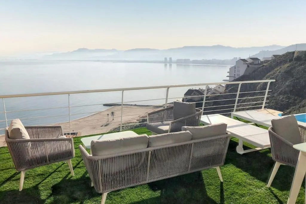 Imagen de Friendly villa in Cullera with private pool 120 m²